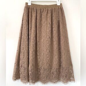 NWOT Elegant Lace Skirt Purchased in Japan